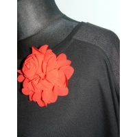 Tunika kimono z błyszczącym lampasem na rękawach - czarna